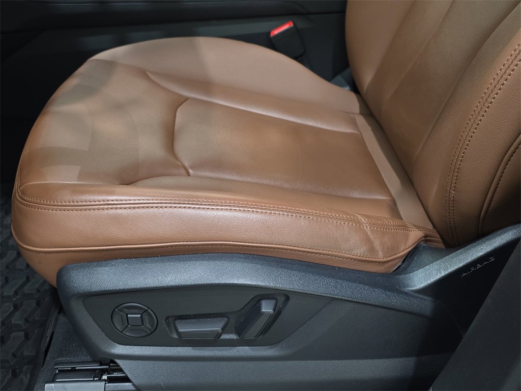 Used 2023 Audi Q7 3.0T Premium Plus w/ Premium Plus Package image 32