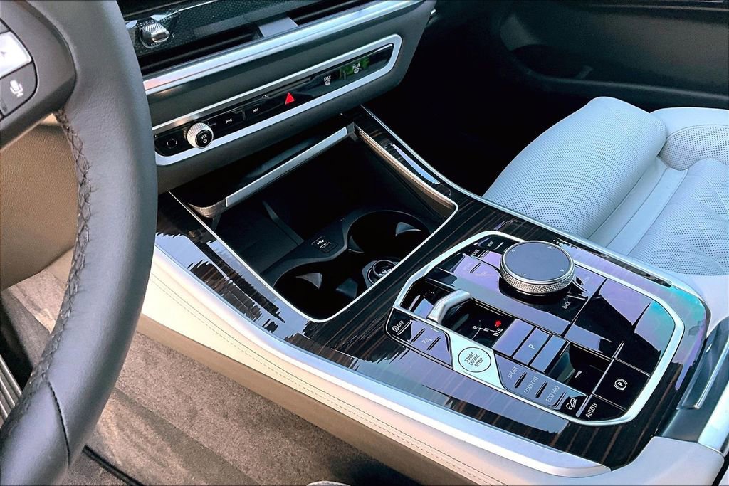 Certified 2026 BMW X5 xDrive40i w/ Climate Comfort Package image 15