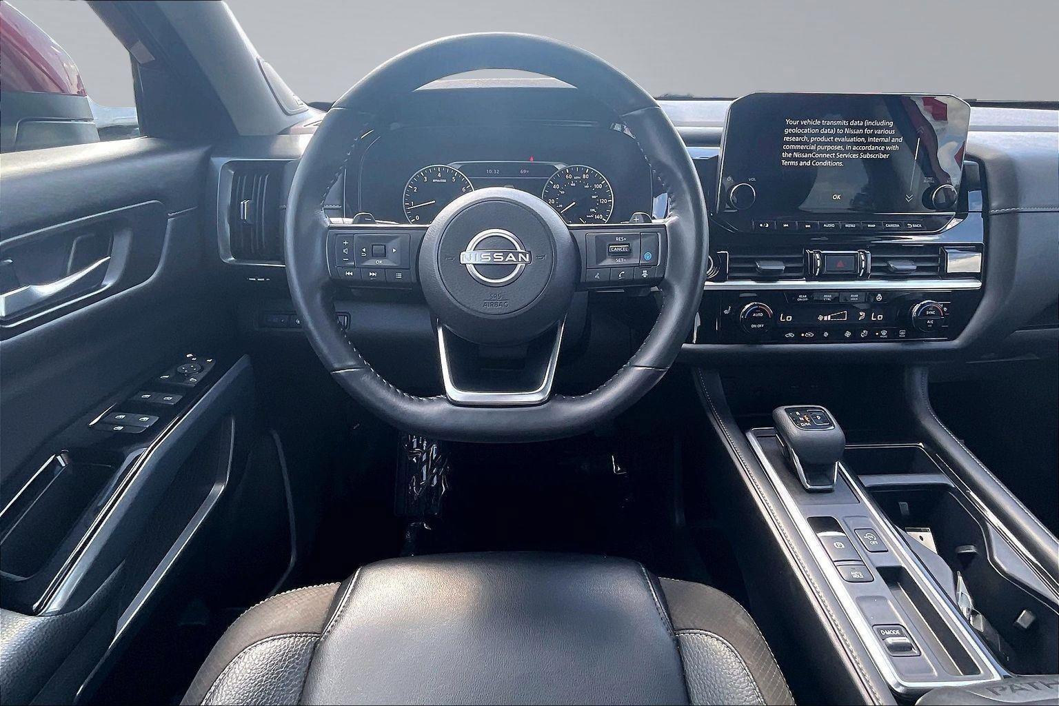 Certified 2024 Nissan Pathfinder SL w/ SL Premium Package FWD image 6