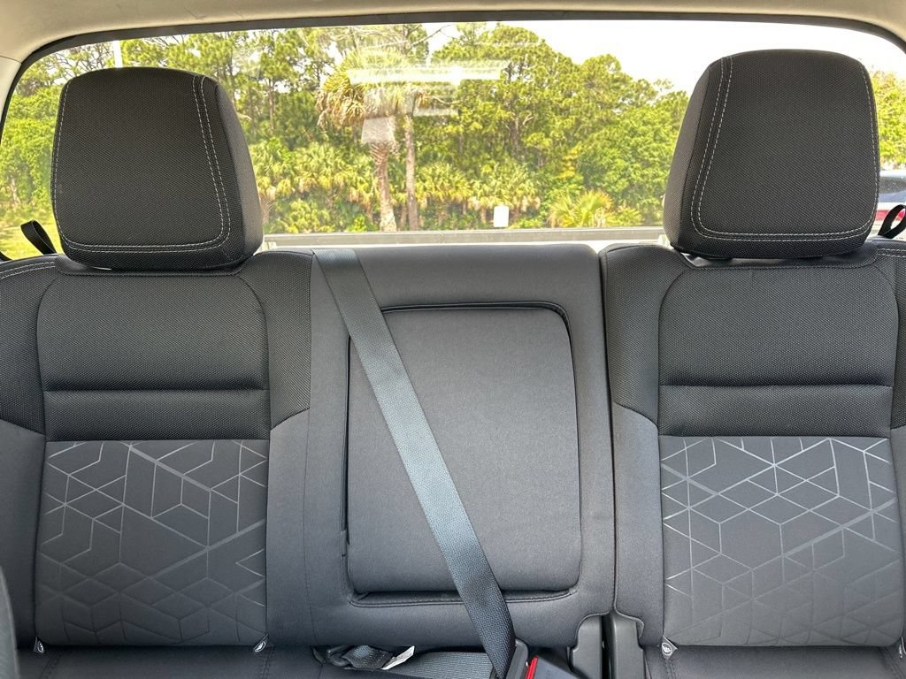 Certified 2025 Nissan Frontier SV AWD/4WD image 15