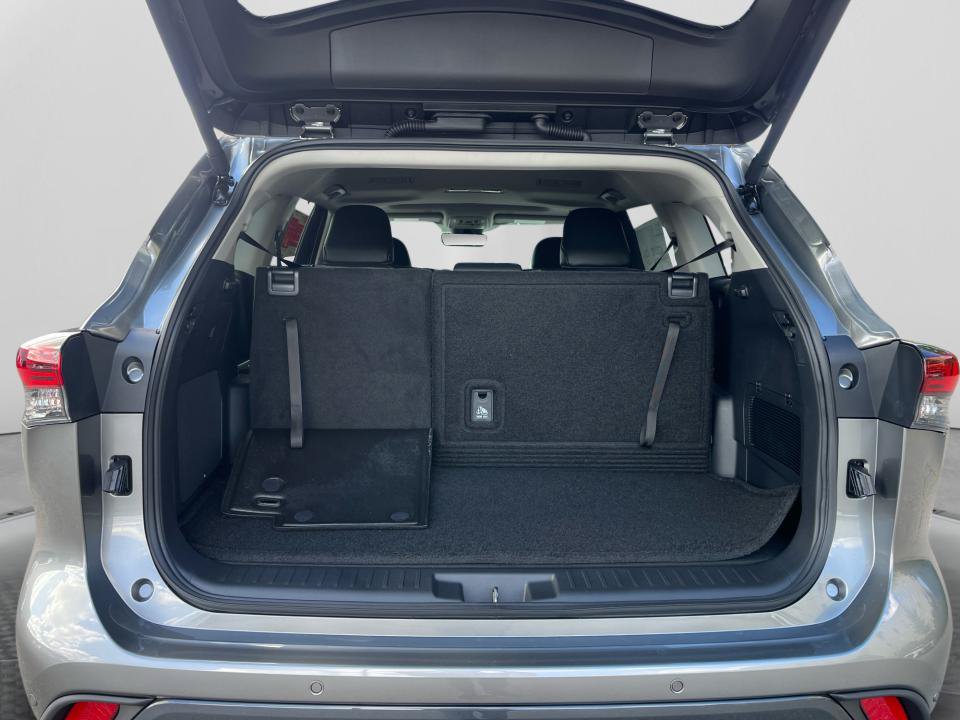New 2026 Toyota Highlander Limited AWD/4WD image 13
