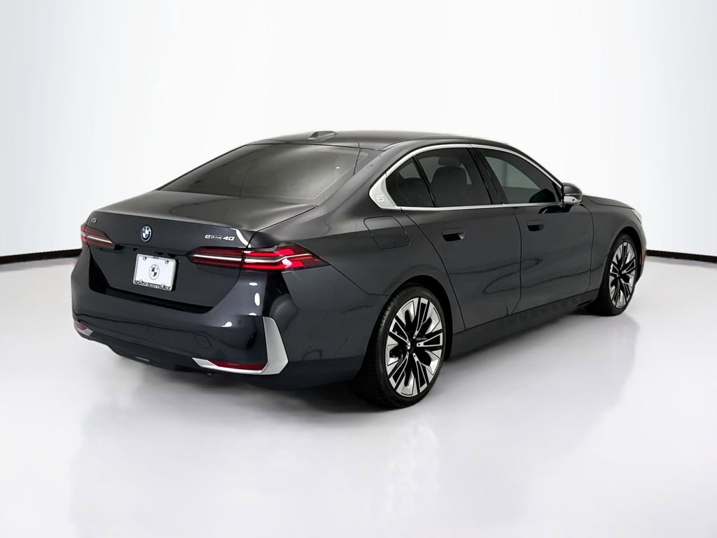 Certified 2026 BMW i5 eDrive40 w/ Premium Package RWD image 5