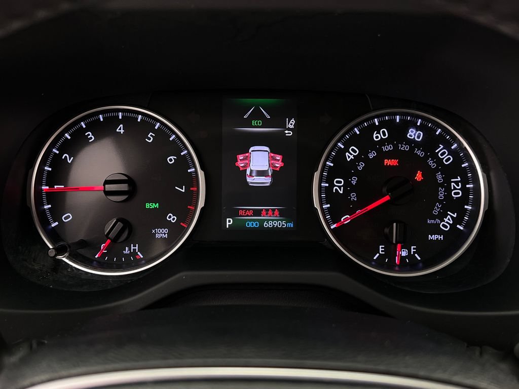 Used 2020 Toyota RAV4 XLE w/ XLE Grade Weather Package AWD/4WD image 18