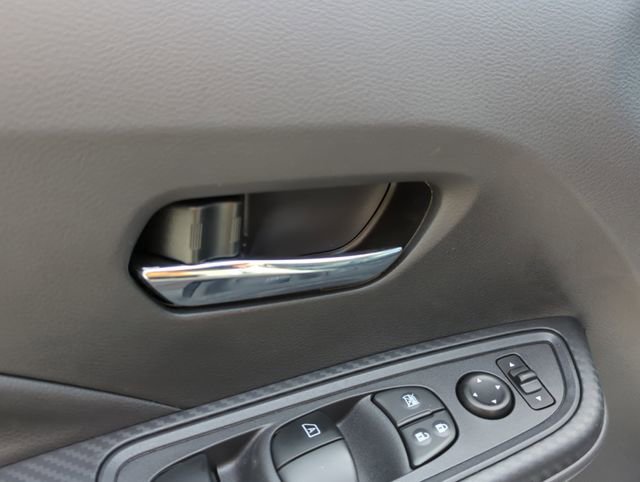 New 2025 Nissan Versa SV w/ Trunk Package FWD image 20