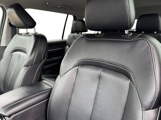 Certified 2023 Jeep Grand Cherokee L Limited w/ Black Appearance Package AWD/4WD image 13