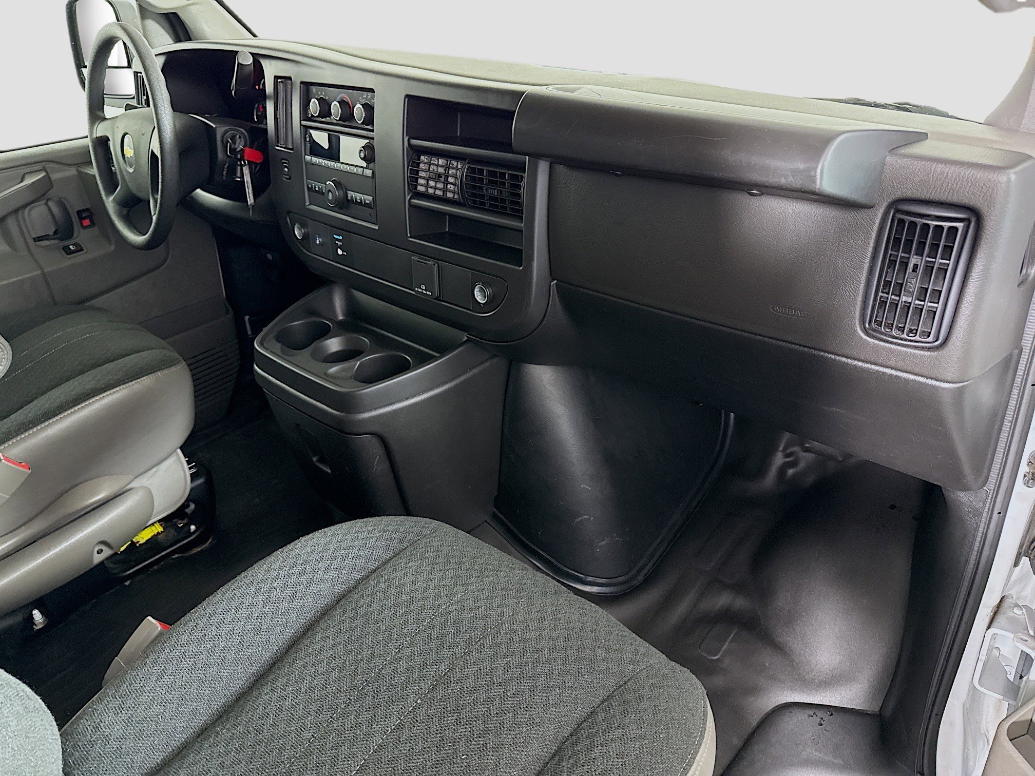 Used 2023 Chevrolet Express 2500 w/ Driver Convenience Package image 25