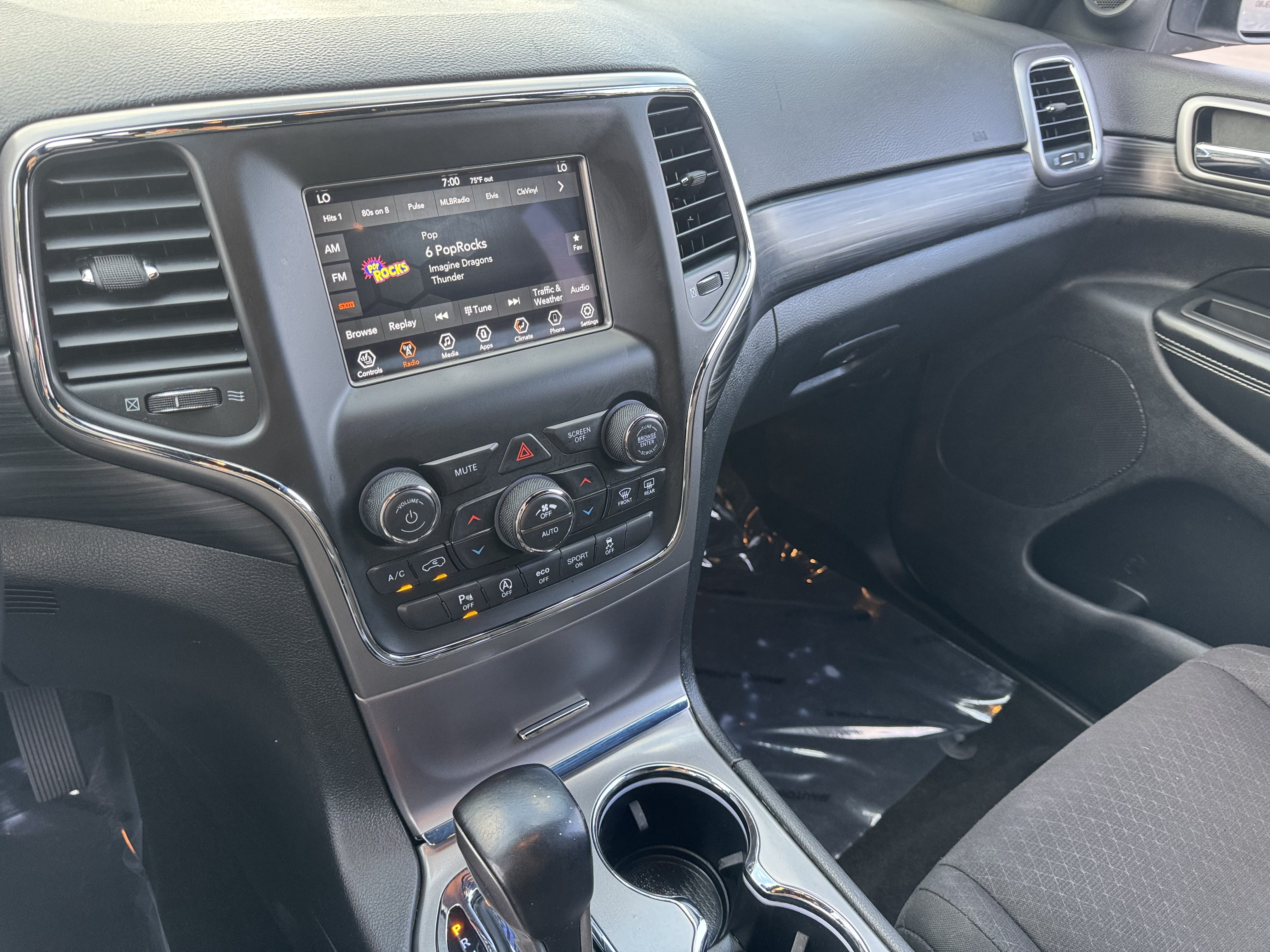 Used 2021 Jeep Grand Cherokee Freedom Edition AWD/4WD image 24