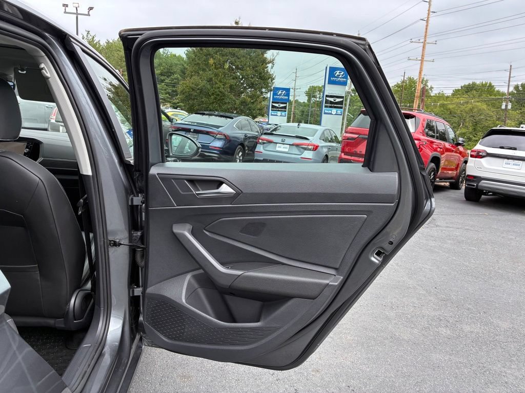 Used 2024 Volkswagen Jetta SEL FWD image 47