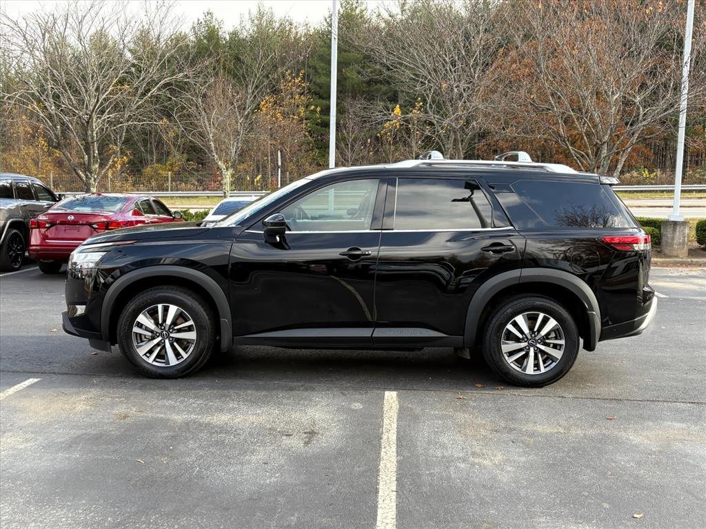 Used 2024 Nissan Pathfinder SL image 5