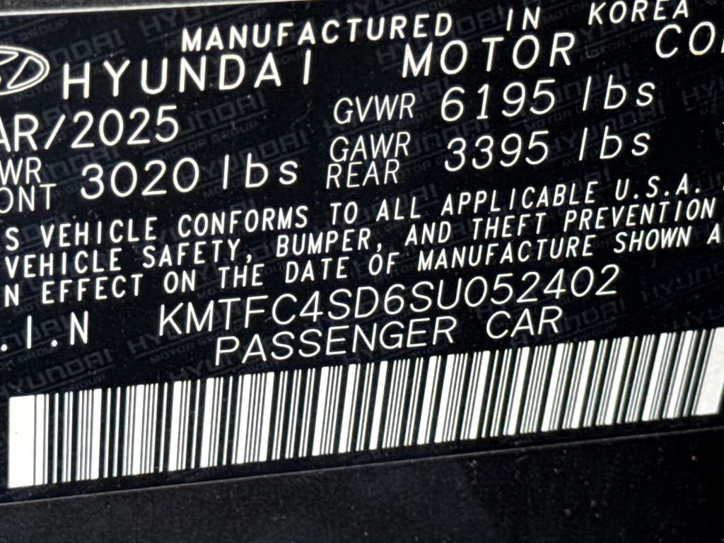 Used 2025 Genesis G90 3.5T image 34