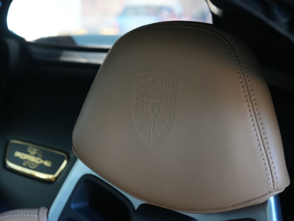 Certified 2019 Porsche 911 Speedster image 15