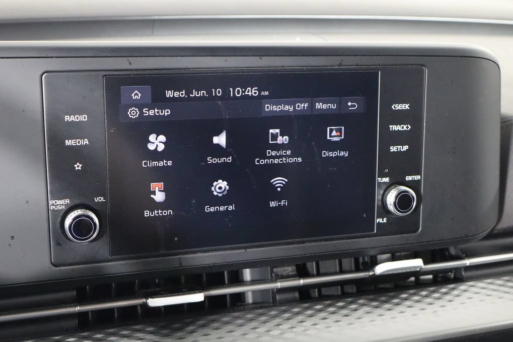 Used 2023 Kia Carnival LX FWD image 32
