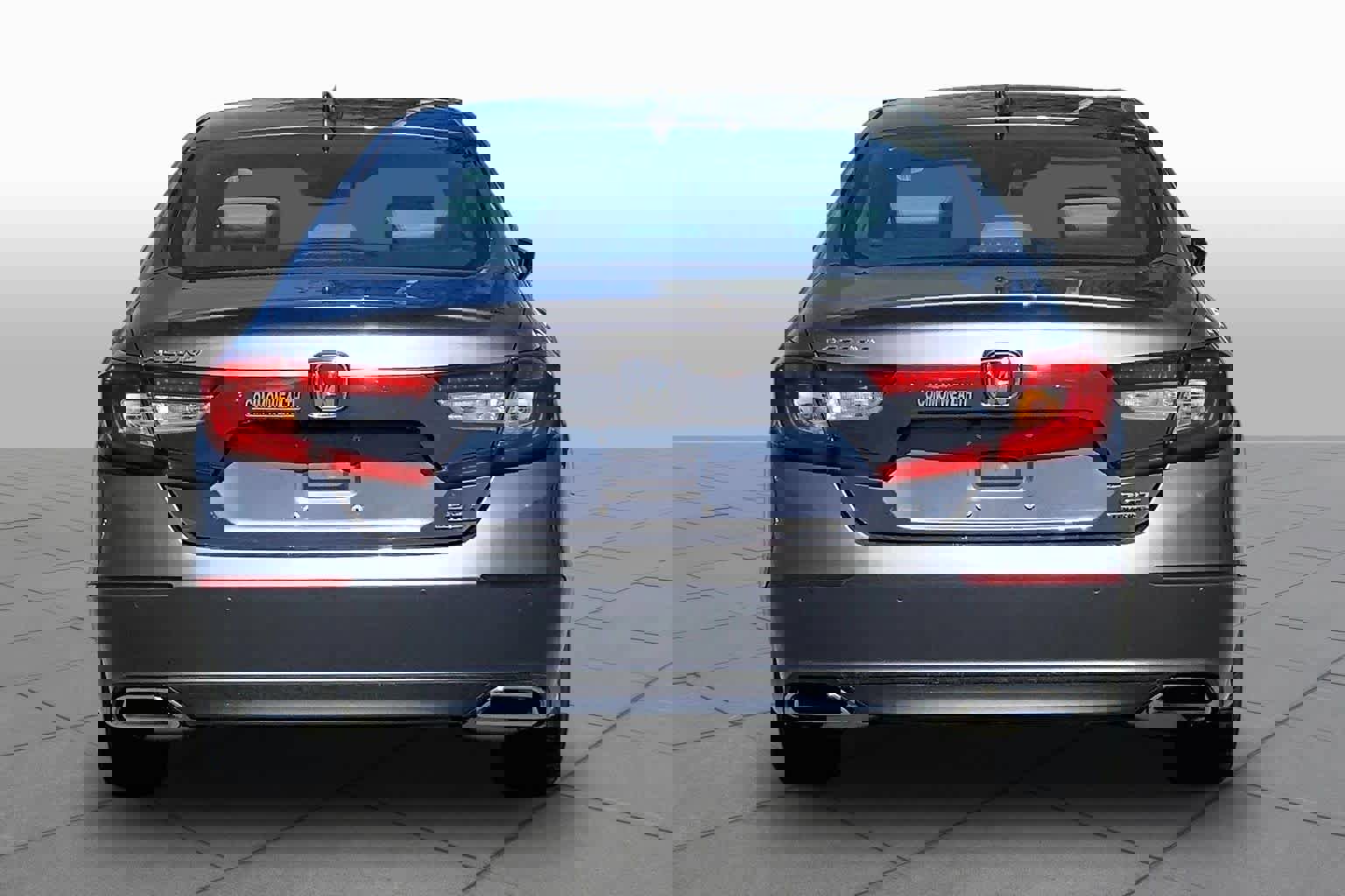 Used 2018 Honda Accord Touring image 5