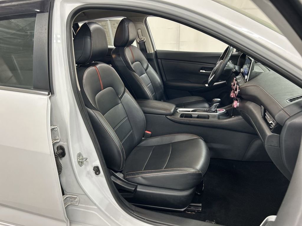 Used 2023 Nissan Sentra SR w/ SR Premium Package FWD image 23