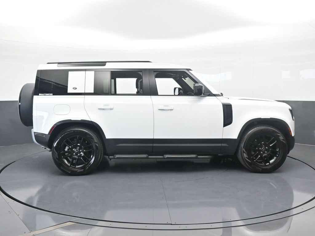 Used 2022 Land Rover Defender 110 S image 7