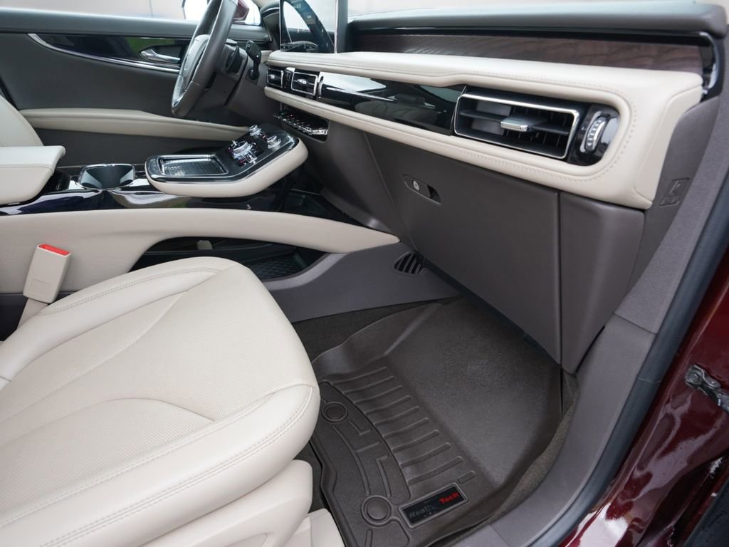 Used 2022 Lincoln Nautilus Reserve AWD/4WD image 23