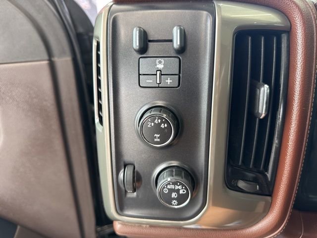 Used 2015 Chevrolet Silverado 3500 High Country image 34