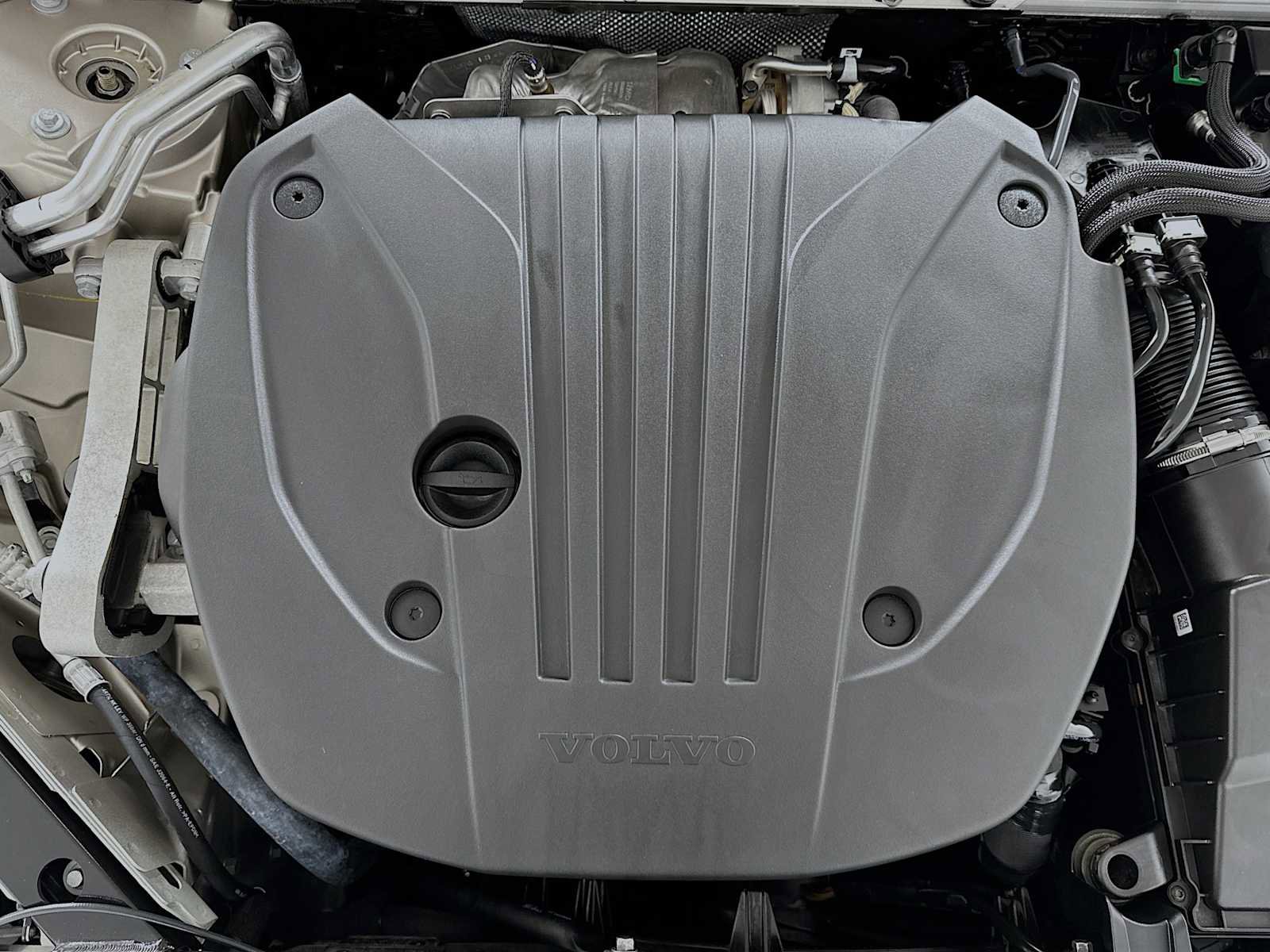 Used 2025 Volvo V60 B5 Cross Country Ultra w/ Protection Package Premier image 29