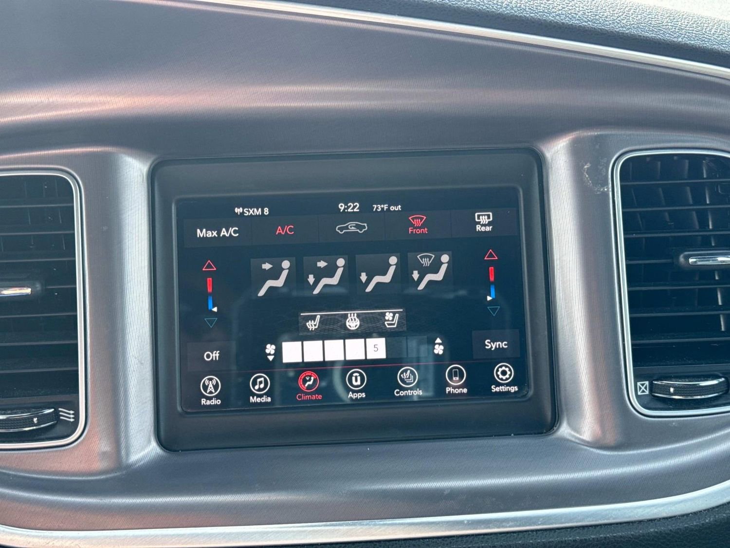 Used 2019 Dodge Charger SXT w/ Leather Interior Group image 34