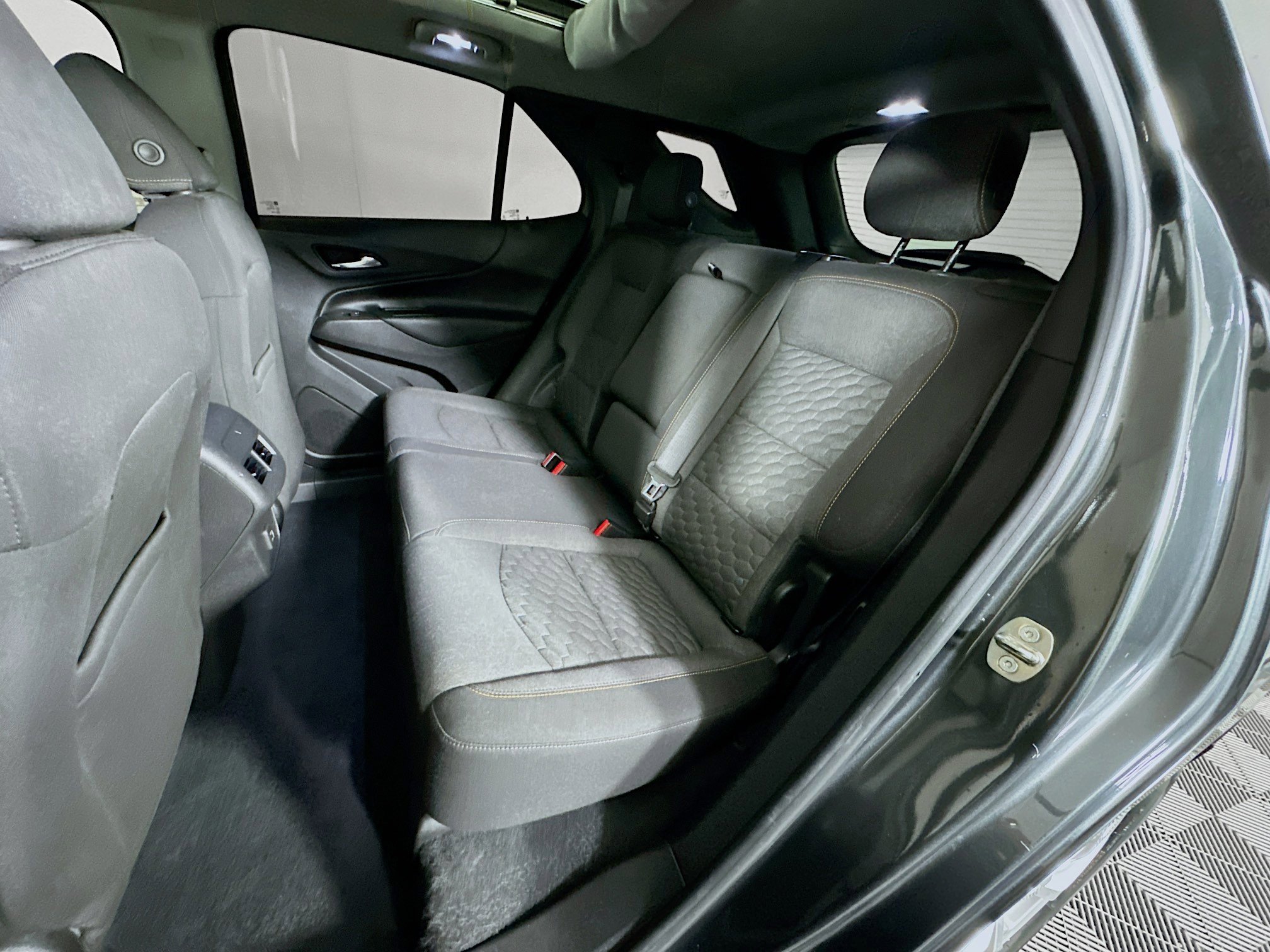 Used 2020 Chevrolet Equinox LT FWD image 26