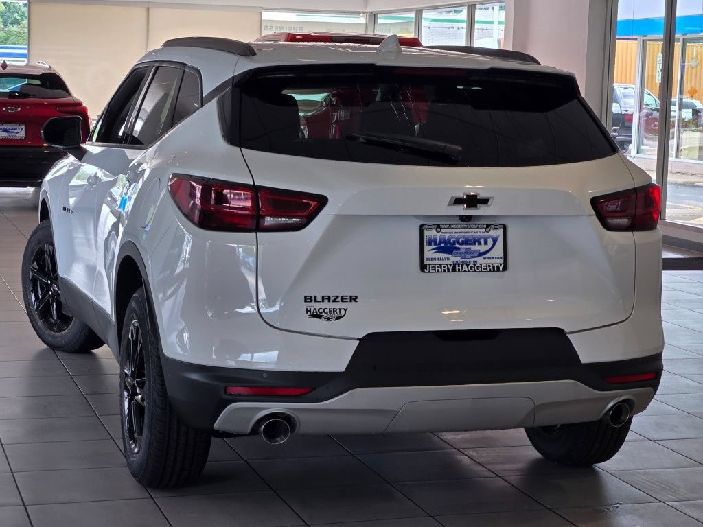 New 2026 Chevrolet Blazer LT w/ Midnight/Sport Edition FWD image 14