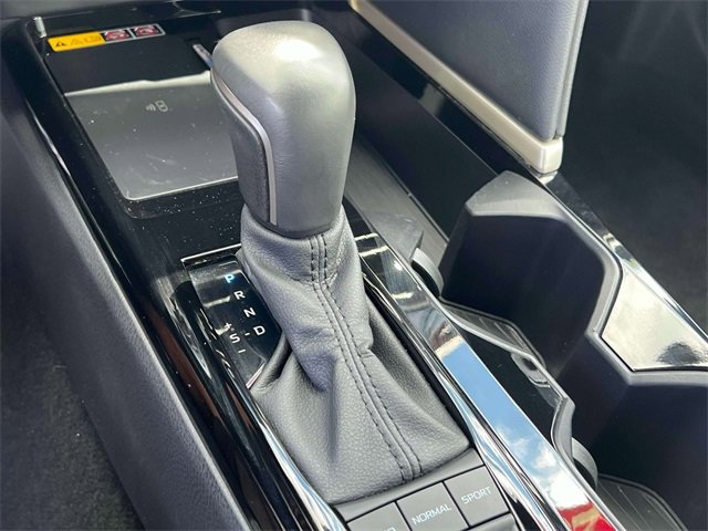 Used 2025 Toyota Camry XSE image 33