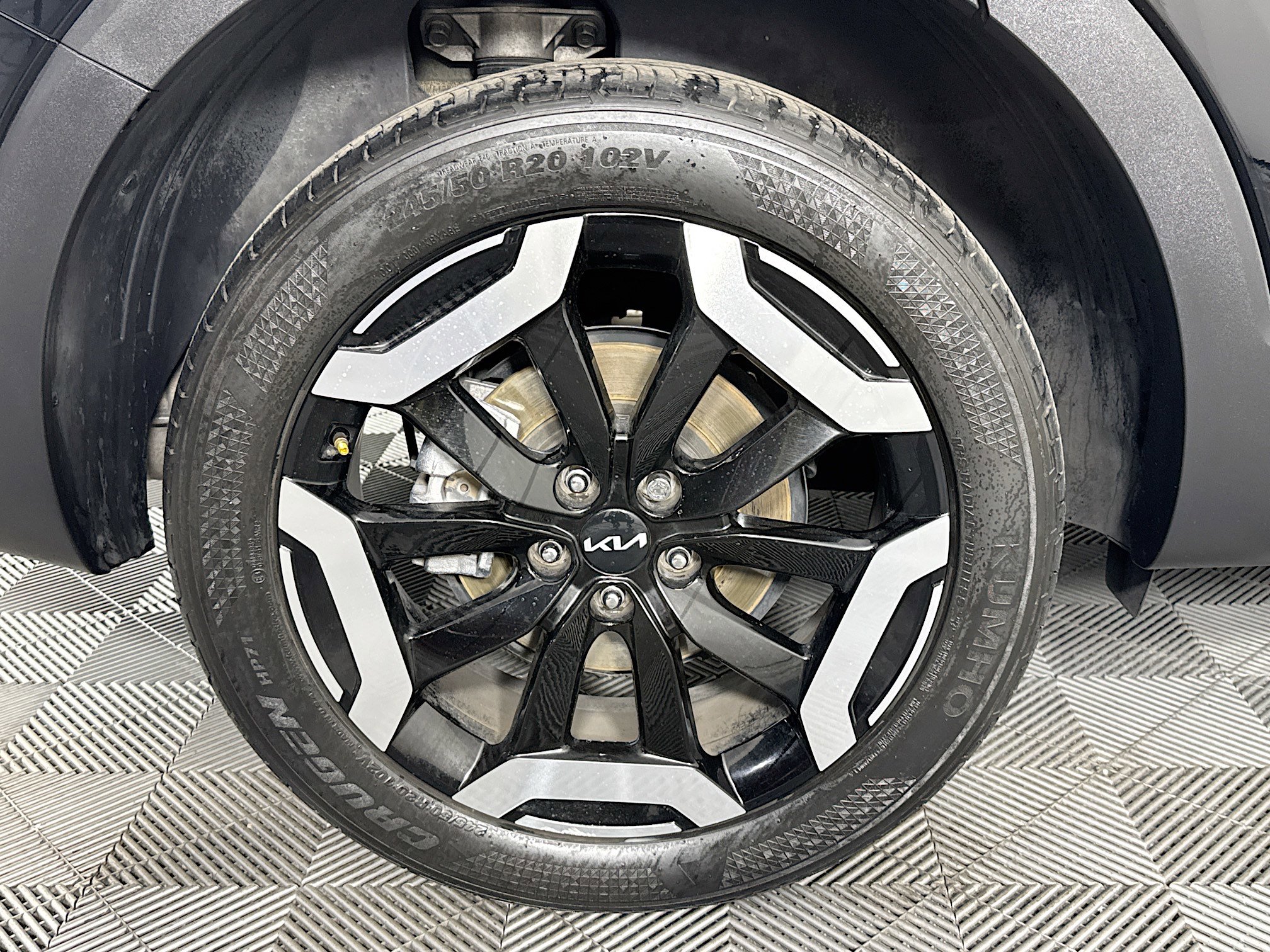 Used 2023 Kia Telluride S image 32