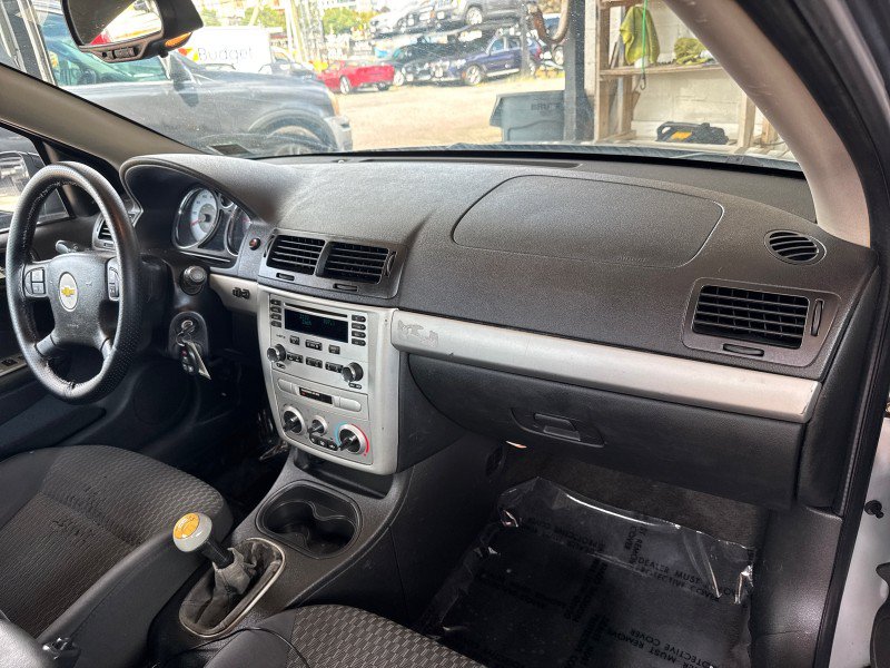 Used 2006 Chevrolet Cobalt LT w/ Preferred Equipment Group FWD image 17