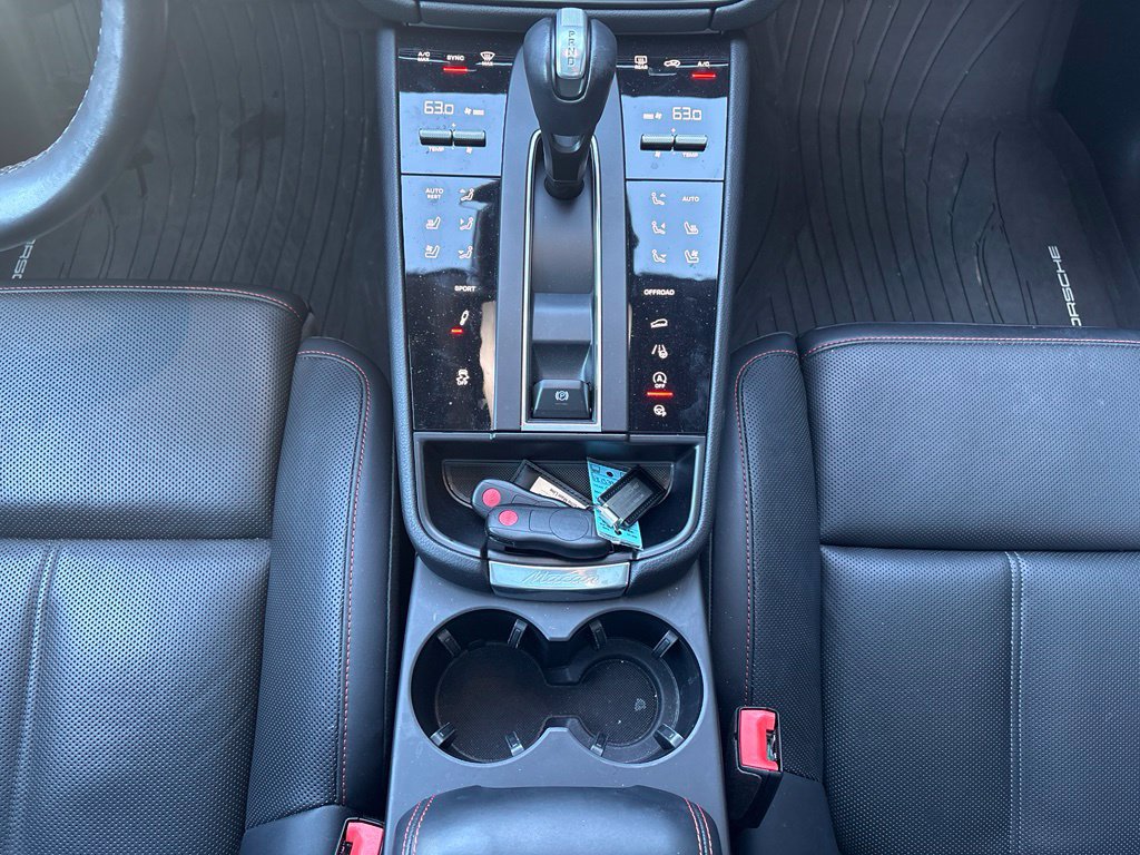 Certified 2023 Porsche Macan S AWD/4WD image 25