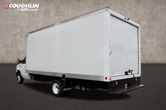 New 2025 Ford E-450 and Econoline 450 Super Duty w/ Driver's Safety Package image 10