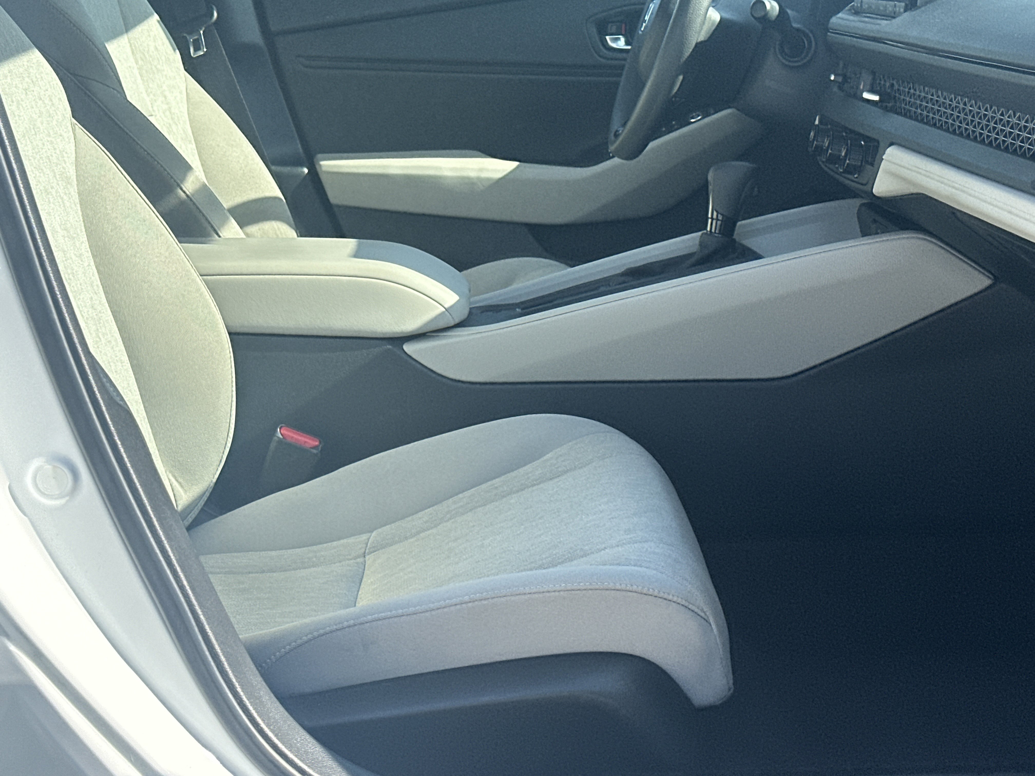 Used 2025 Honda Accord SE image 13