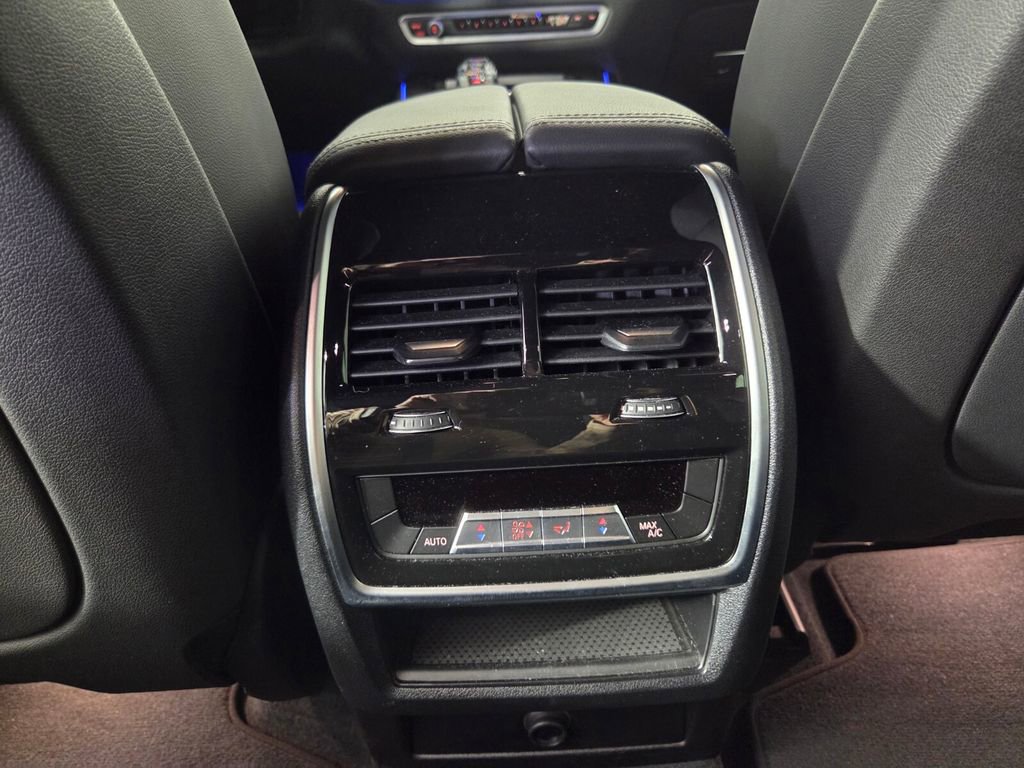Used 2022 BMW X5 sDrive40i w/ M Sport Package image 27