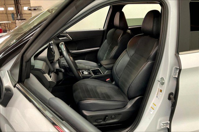 Used 2024 Mitsubishi Outlander SE image 24