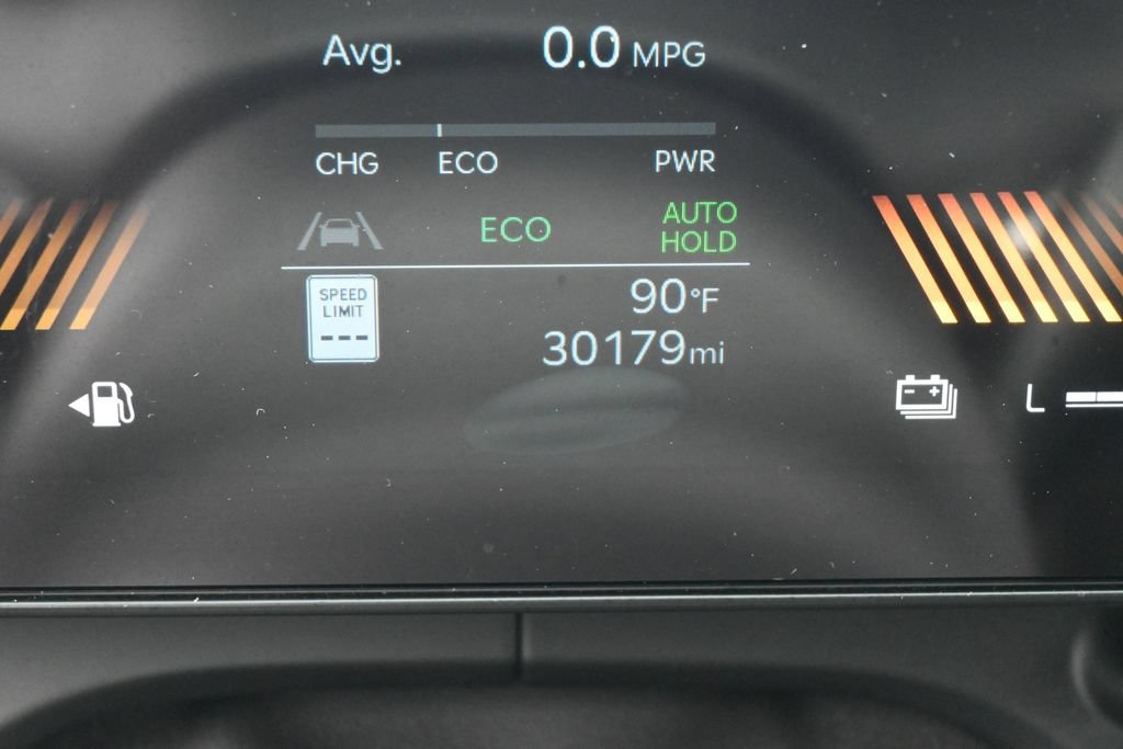 Used 2025 Kia Carnival EX FWD image 33