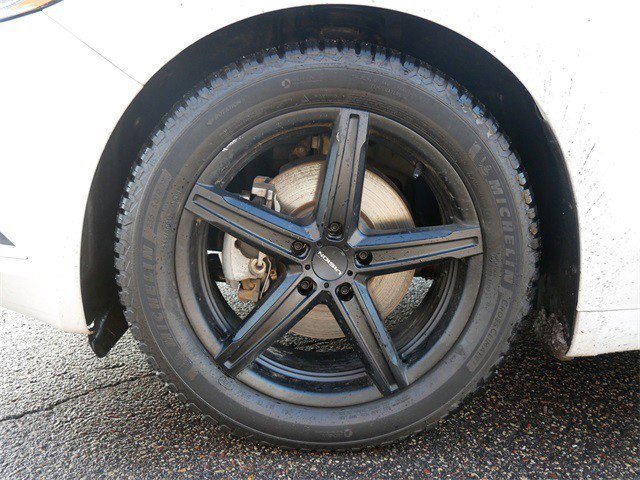 Used 2017 Ford Fusion SE image 9