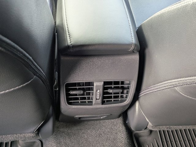 Used 2024 Toyota Corolla Cross XLE image 16