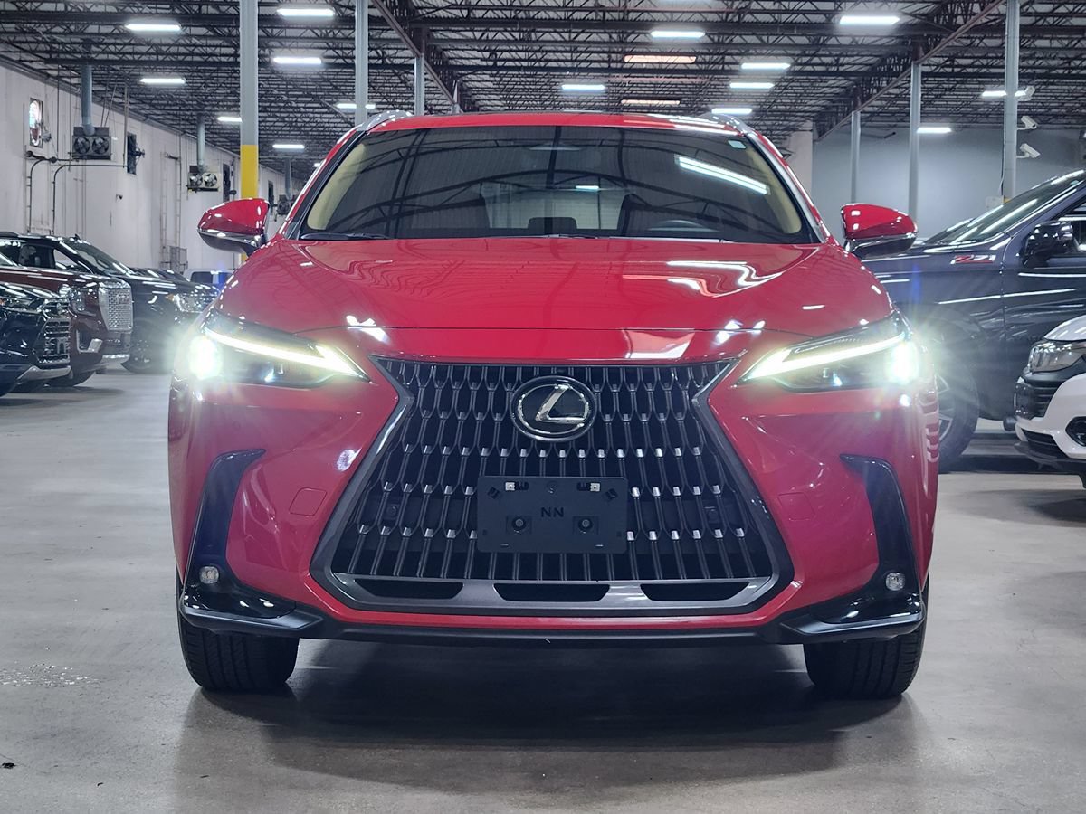 Used 2025 Lexus NX 250 FWD w/ Accessory Package (2T) image 2
