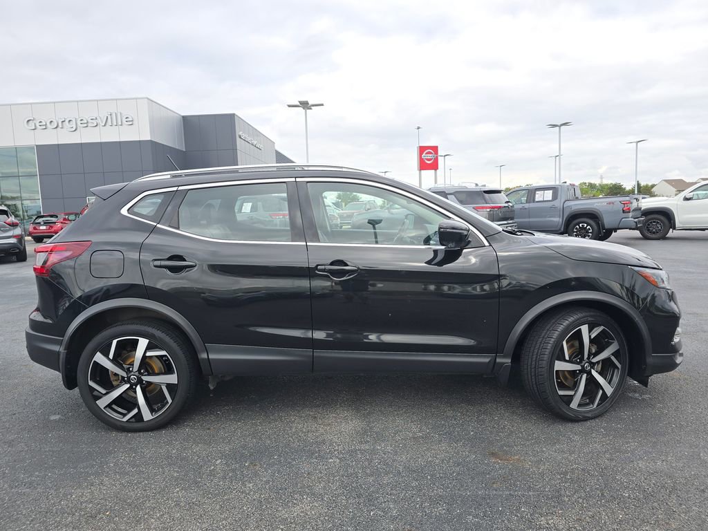 Used 2021 Nissan Rogue Sport SL w/ Premium Package image 19