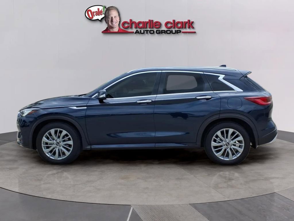 Used 2024 INFINITI QX50 Luxe FWD image 2