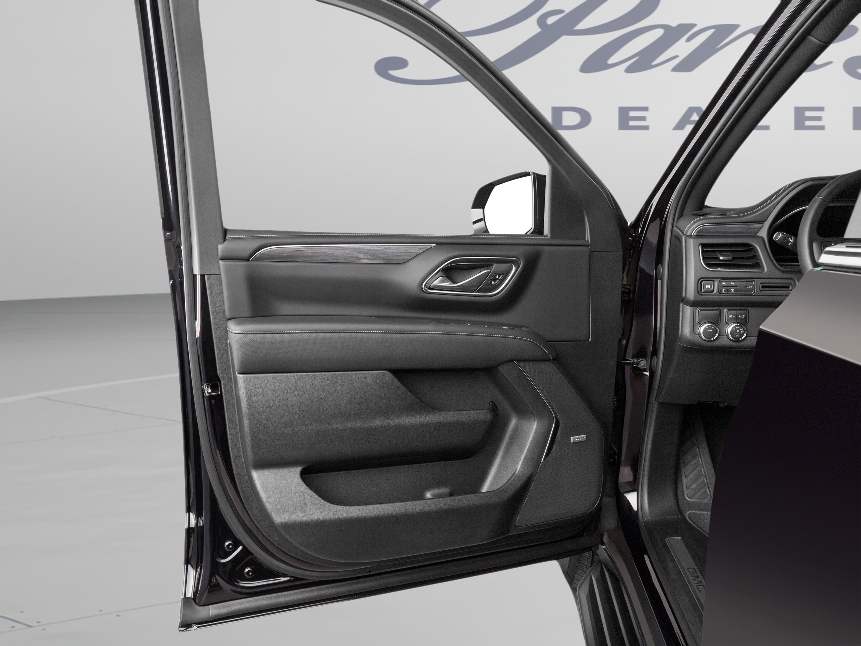 Used 2022 GMC Yukon SLT w/ SLT Premium Package AWD/4WD image 12