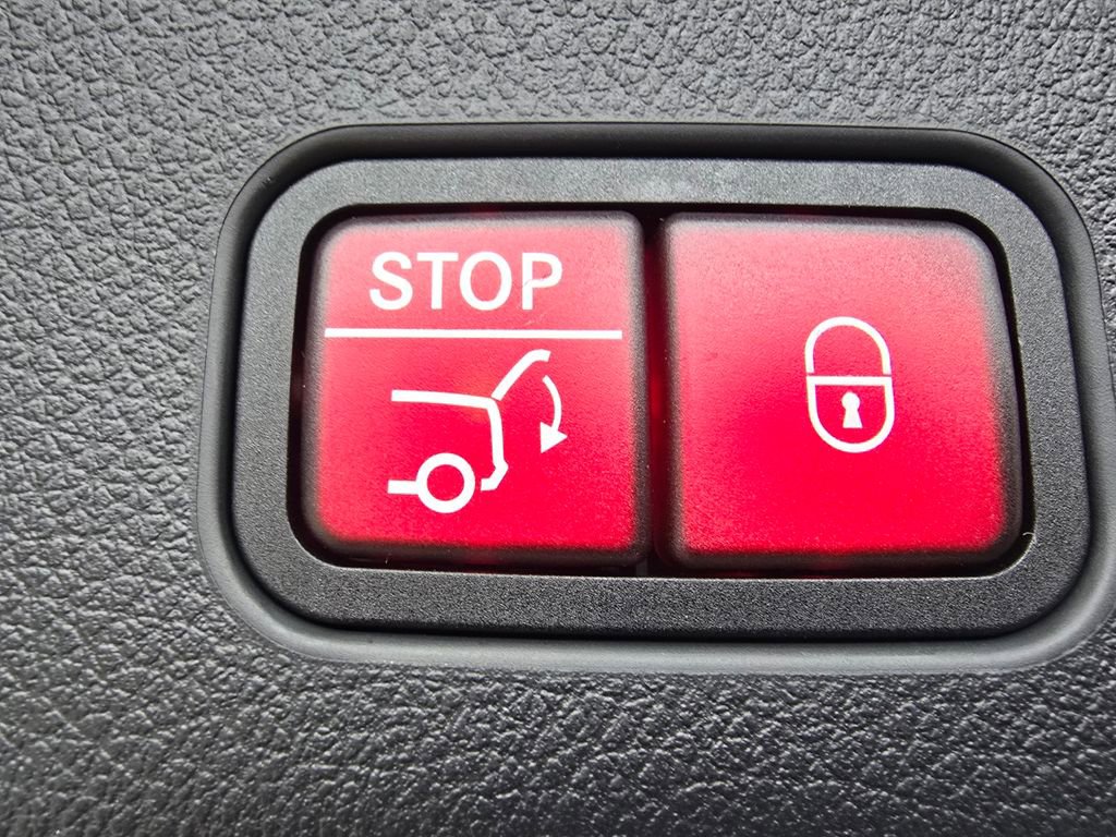 New 2026 Mercedes-Benz GLC 300 GLC 300 image 20