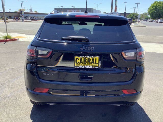 Used 2023 Jeep Compass High Altitude w/ Driver Assist Group I image 28