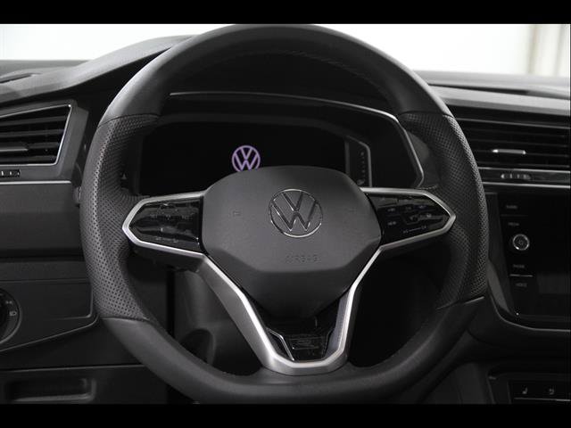 Used 2022 Volkswagen Tiguan SEL R-Line AWD/4WD image 7