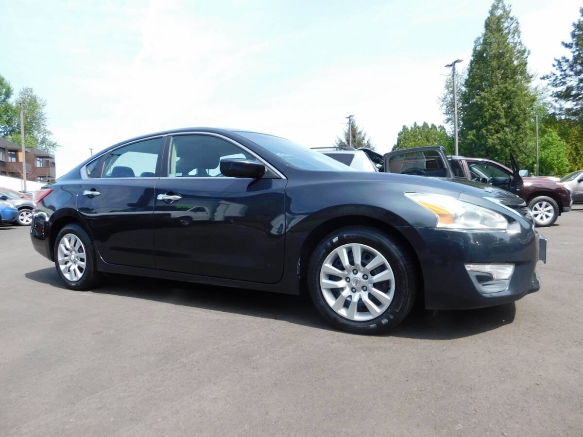 Used 2013 Nissan Altima 2.5 FWD image 1