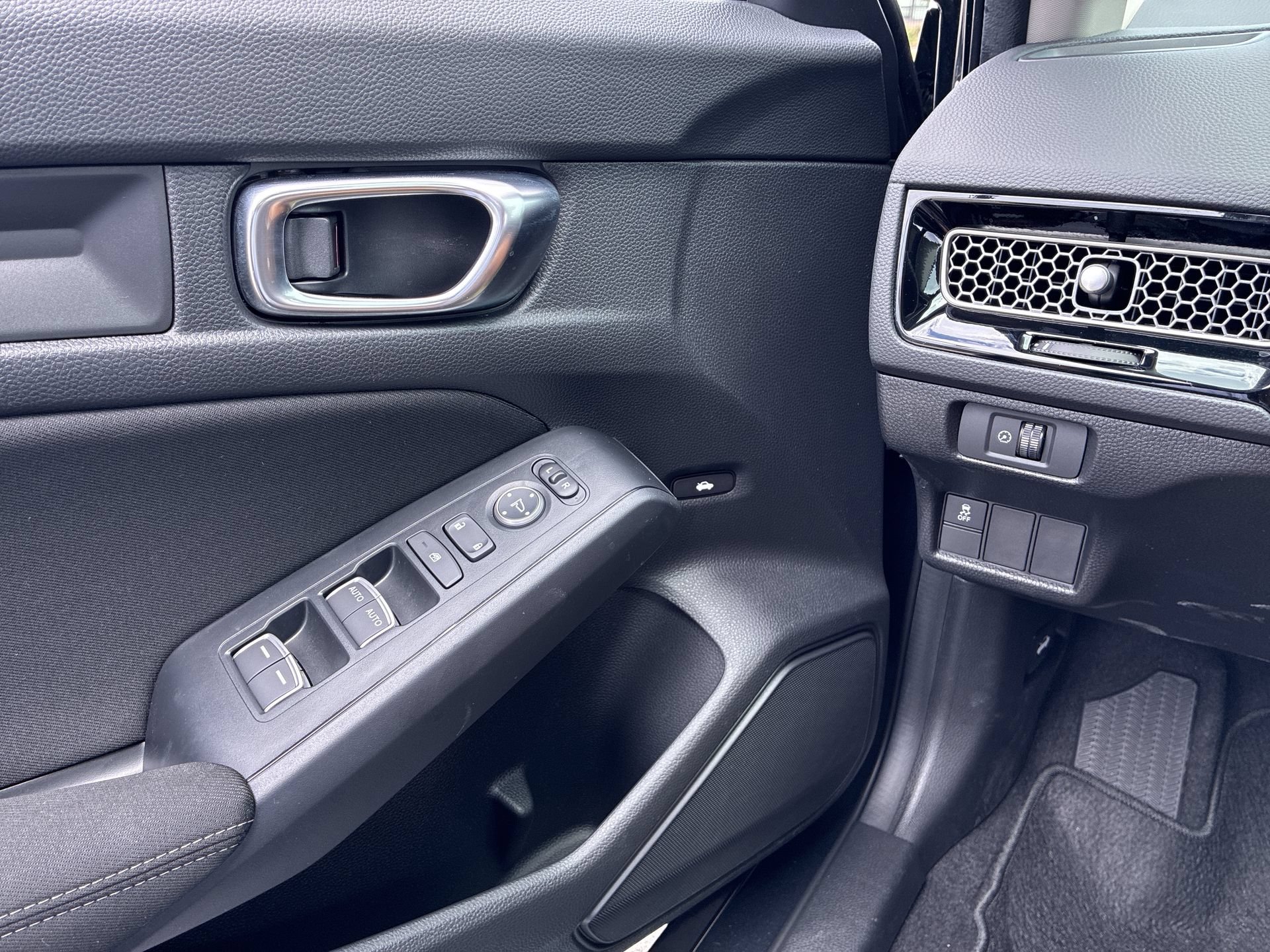 Certified 2026 Honda Civic LX image 38