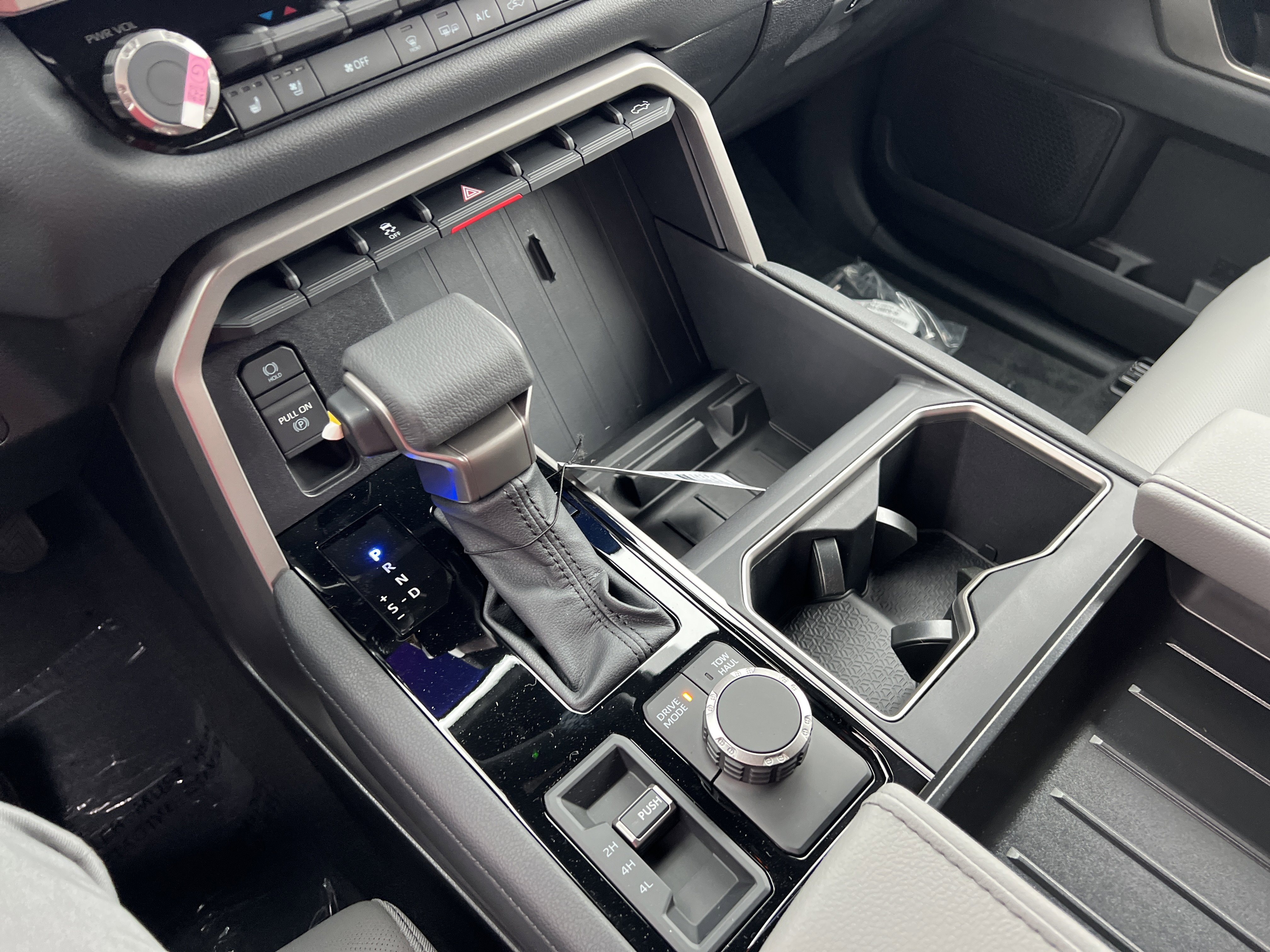 New 2026 Toyota Tundra Limited AWD/4WD image 20