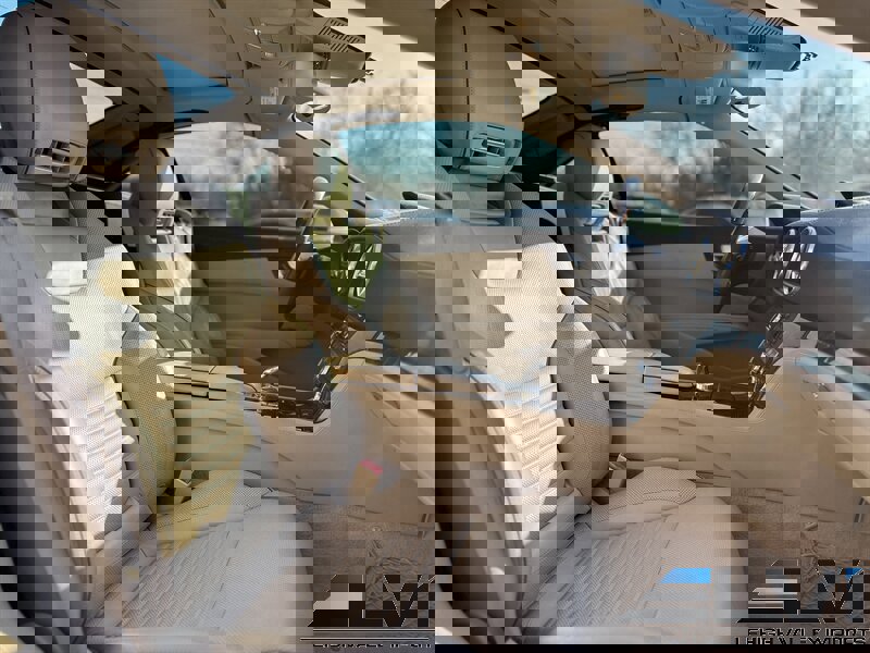 Used 2014 Mercedes-Benz SL 550 image 22