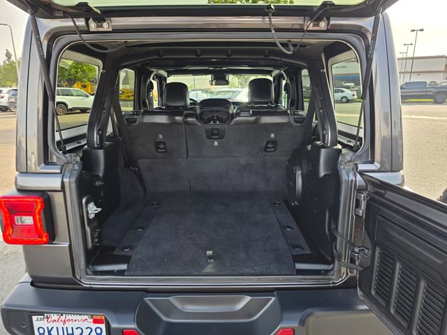 Used 2019 Jeep Wrangler Unlimited Sahara AWD/4WD image 14