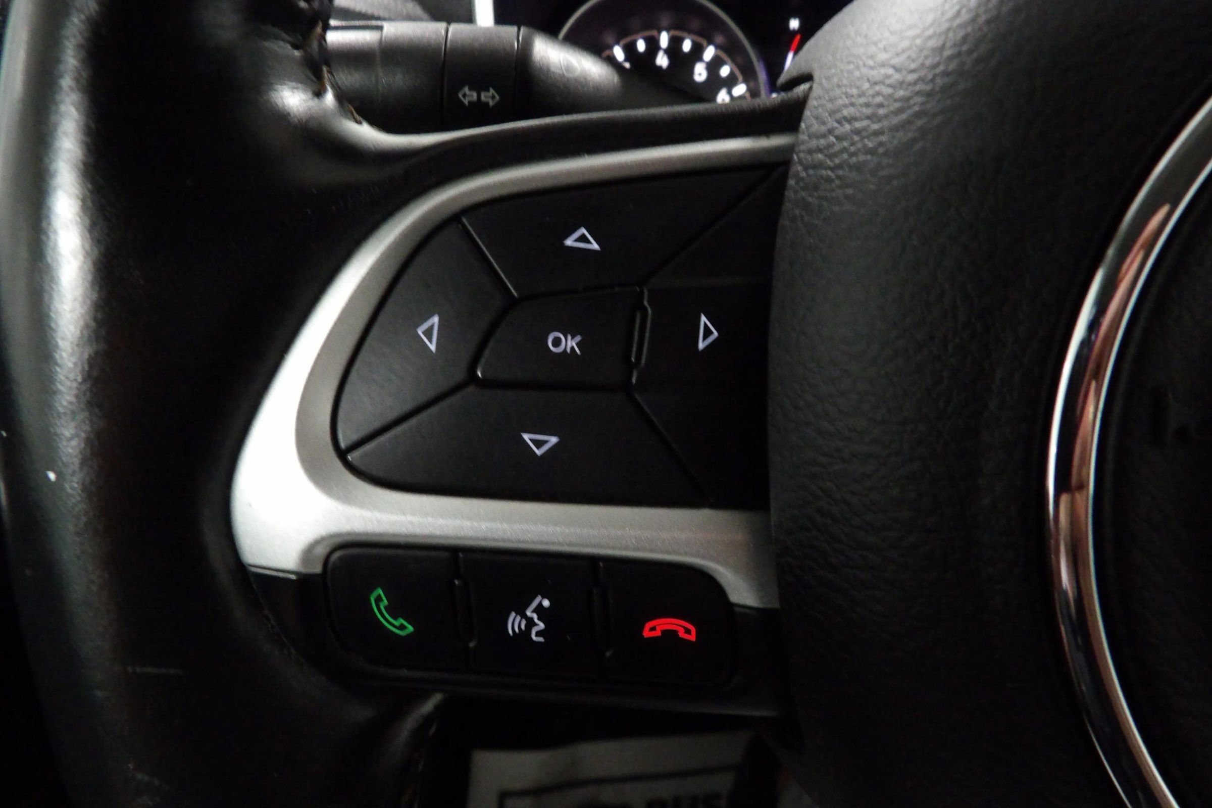 Used 2019 Jeep Compass Latitude w/ Cold Weather Group image 17