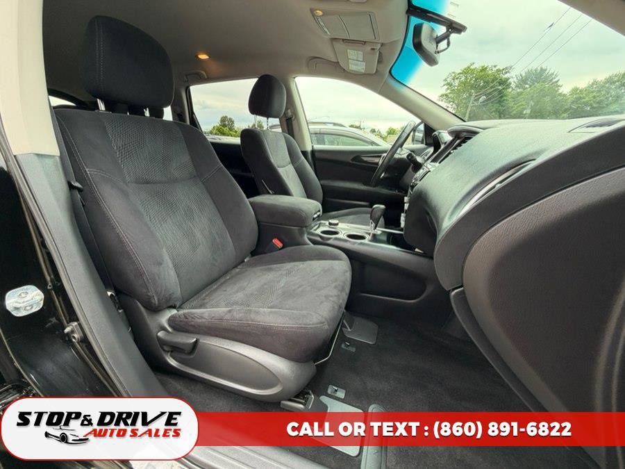 Used 2016 Nissan Pathfinder SV AWD/4WD image 15